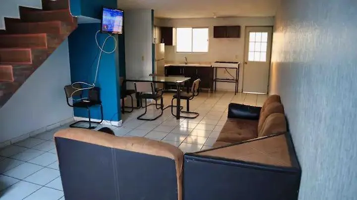 Casa En Fraccionamiento/ Cerca Del Aeropuerto/ Guadalajara. Apartment Guadalajara