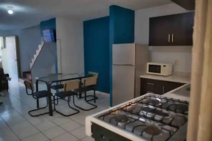 Apartment Casa En Fraccionamiento/ Cerca Del Aeropuerto/ Guadalajara.